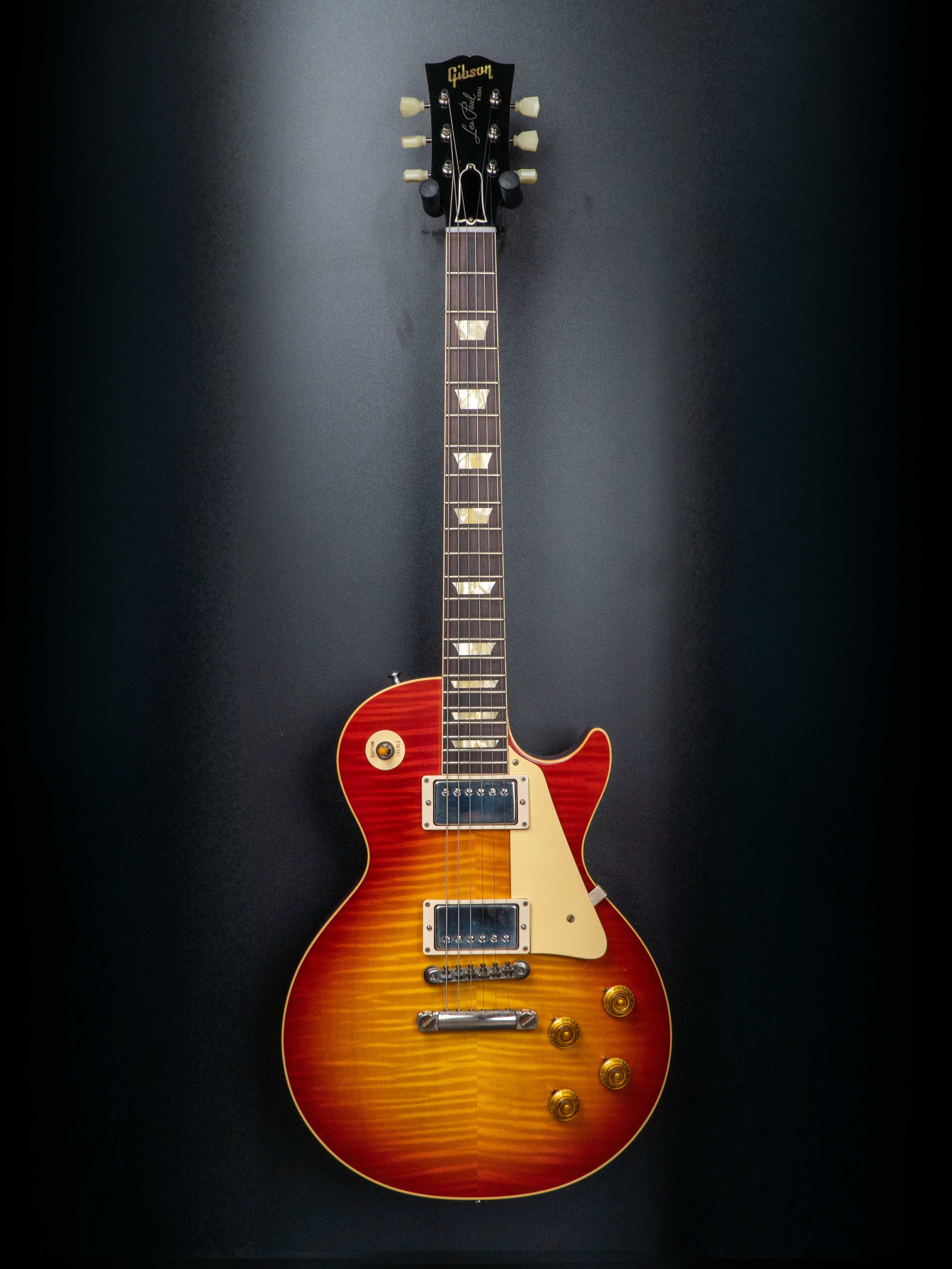 GIBSON MALAYSIA EXCLUSIVE MADE TO MEASURE 1959 LES PAUL STANDARD REISSUE VOS ELECTRIC GUITAR - VINTAGE CHERRY TEA BURST - NH (HANDPICKED TOP)