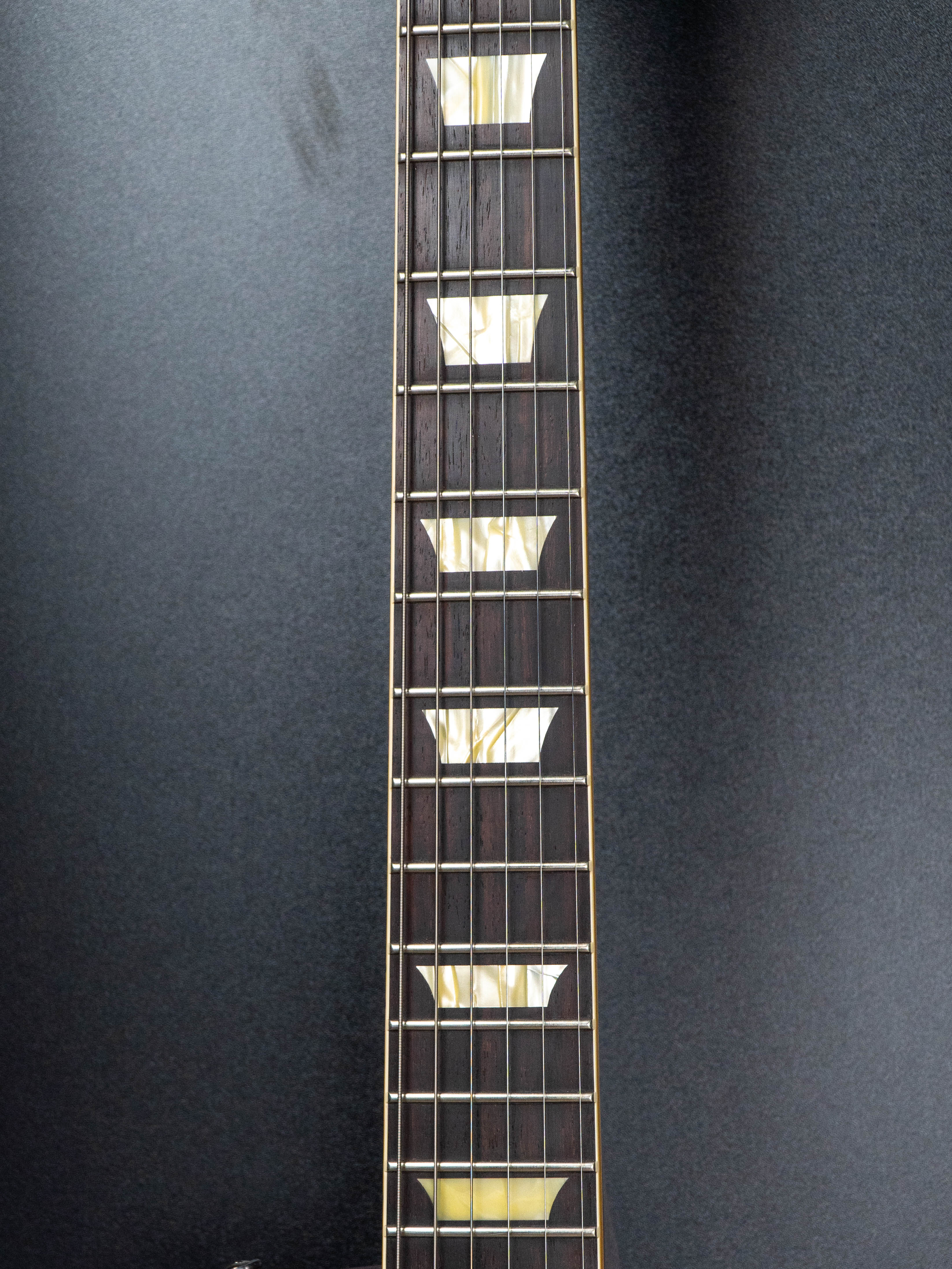 GIBSON MALAYSIA EXCLUSIVE MADE TO MEASURE 1959 LES PAUL STANDARD REISSUE VOS ELECTRIC GUITAR - WESTERN DESERT - NH (HANDPICKED TOP)